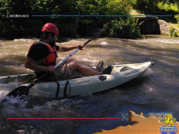 Симферополь возродил традицию сплава на каяках и матрасах по Салгиру в День города (ФОТО) - «Экономика Крыма»