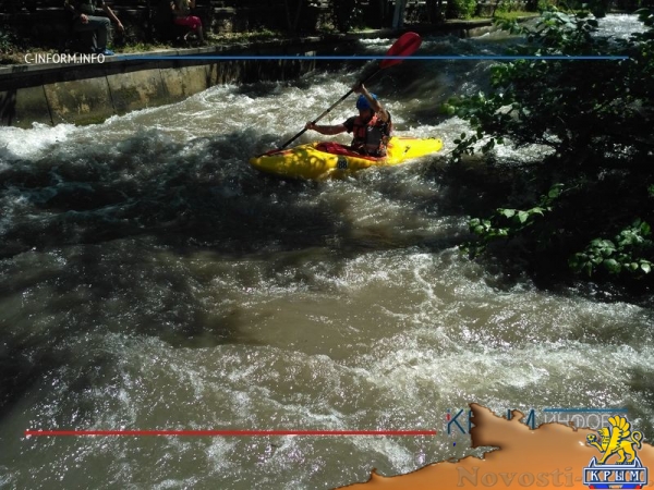 Симферополь возродил традицию сплава на каяках и матрасах по Салгиру в День города (ФОТО) - «Экономика Крыма»