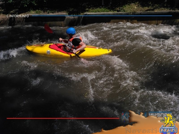 Симферополь возродил традицию сплава на каяках и матрасах по Салгиру в День города (ФОТО) - «Экономика Крыма»