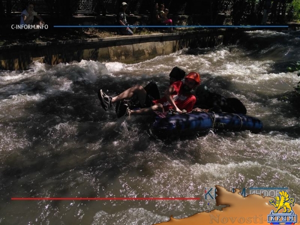 Симферополь возродил традицию сплава на каяках и матрасах по Салгиру в День города (ФОТО) - «Экономика Крыма»