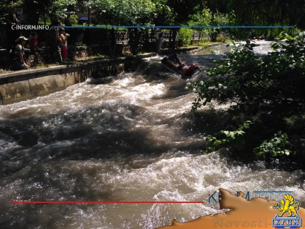 Симферополь возродил традицию сплава на каяках и матрасах по Салгиру в День города (ФОТО) - «Экономика Крыма»