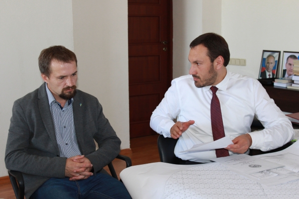 Прежде чем выделять гражданам земельные участки, руководству садоводческих товариществ необходимо оформить документы на весь массив — Александр Спиридонов - «Госкомрегистр»