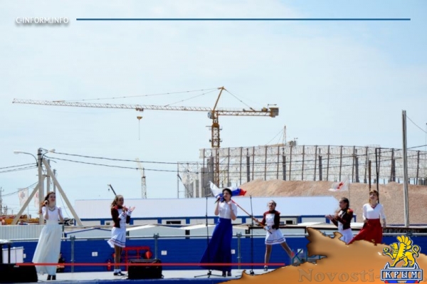 Строители нового аэровокзального комплекса весело провели время с детьми Симферополя в честь Дня города (ФОТО, ВИДЕО) - «Общество Крыма» Строители нового аэровокзального комплекса весело провели время с детьми Симферополя в честь Дня города (ФОТО, ВИДЕО) - «Общество Крыма»