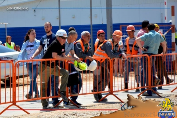 Строители нового аэровокзального комплекса весело провели время с детьми Симферополя в честь Дня города (ФОТО, ВИДЕО) - «Общество Крыма» Строители нового аэровокзального комплекса весело провели время с детьми Симферополя в честь Дня города (ФОТО, ВИДЕО) - «Общество Крыма»