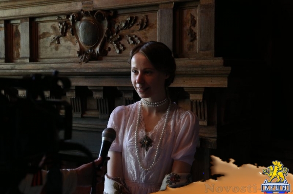 В ЛНР в дворянской усадьбе Мсциховского провели молодежный бал (ФОТО) - «Общество Крыма»