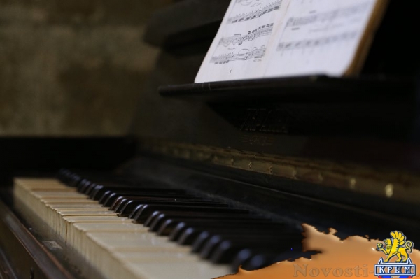 В ЛНР в дворянской усадьбе Мсциховского провели молодежный бал (ФОТО) - «Общество Крыма»