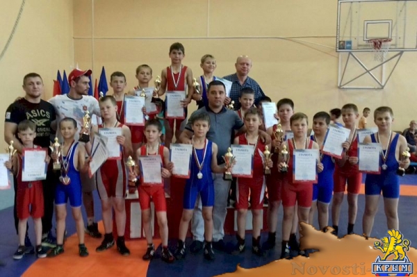 Призёры республиканского турнира по греко-римской борьбе для самых юных определены в Красногвардейском (ФОТО) - «Культура Крыма»