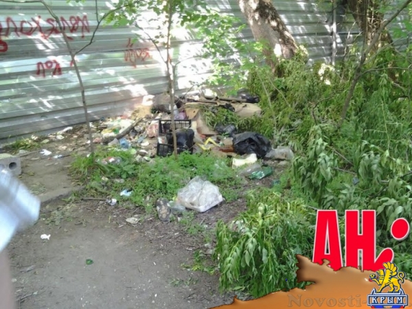 В Керчи «восстановили» забор и убрали мусор лишь на бумаге - «Керчь» В Керчи «восстановили» забор и убрали мусор лишь на бумаге - «Керчь»