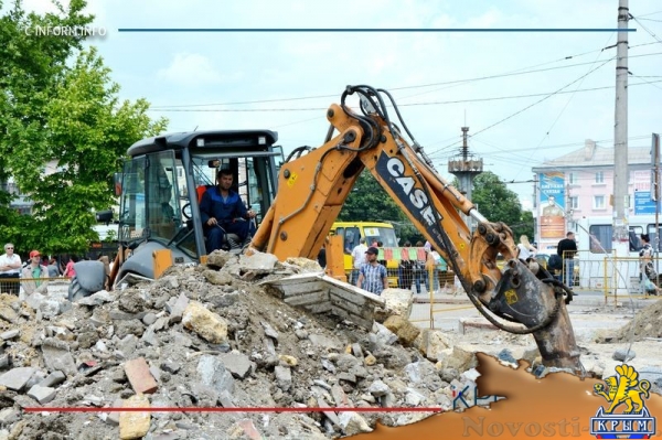 Власти Симферополя возобновили зачистку площади перед Центральным рынком (ФОТО) - «Политика Крыма»