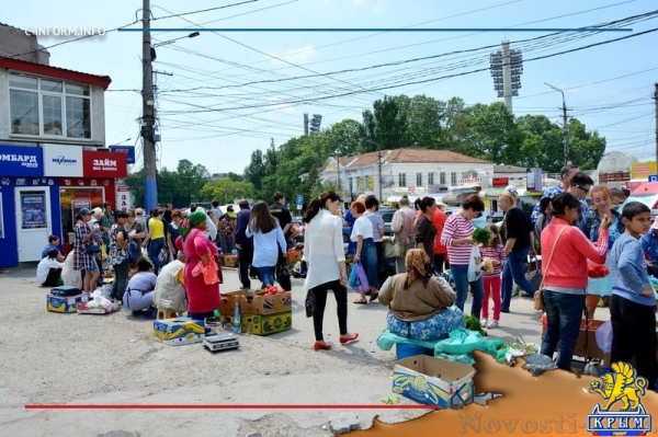 Власти Симферополя возобновили зачистку площади перед Центральным рынком (ФОТО) - «Политика Крыма»