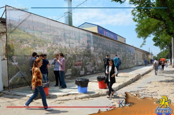 Власти Симферополя возобновили зачистку площади перед Центральным рынком (ФОТО) - «Политика Крыма»