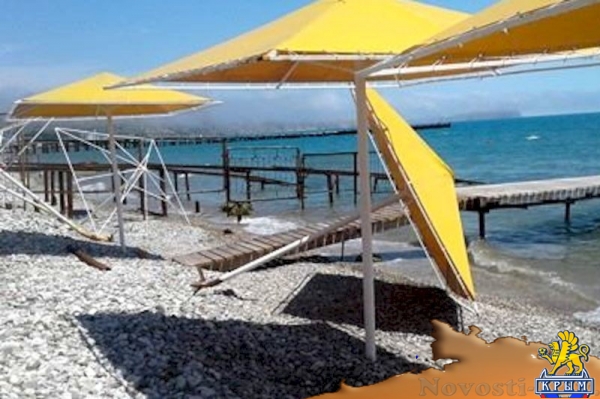 Восьмилетняя девочка получила травму спины на необорудованном пляже в Коктебеле (ФОТО) - «Туризм Крыма»