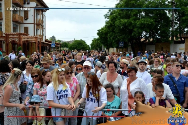 Группы выходят на маршрут «Малый Иерусалим» каждые 5-10 минут (ФОТО, ВИДЕО) - «Туризм Крыма»
