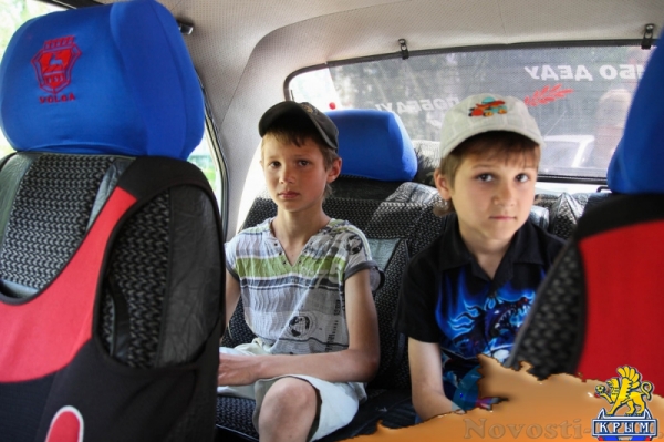 Завершена эвакуация детей из обстрелянного киевскими захватчиками поселка Донецкий (ФОТО) - «Происшедствия Крыма»