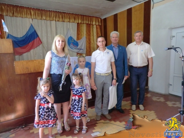 В Луганске тридцать многодетных семей получили материальную помощь (ФОТО) - «Общество Крыма»