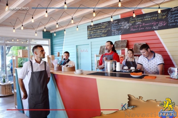 Олигарх Лебедев открыл на набережной Алушты антимакдоналдс (ФОТО, ВИДЕО) - «Политика Крыма»