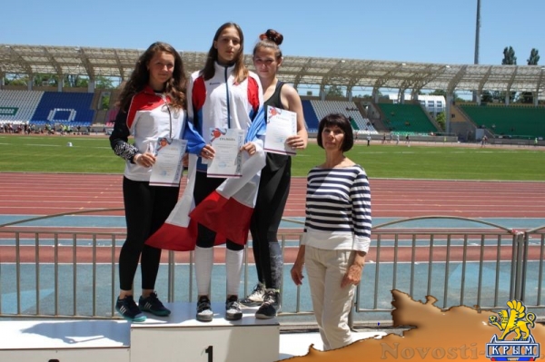 Крымские легкоатлеты выиграли более 40 медалей на соревнованиях в Майкопе (ФОТО) - «Спорт Крыма» Крымские легкоатлеты выиграли более 40 медалей на соревнованиях в Майкопе (ФОТО) - «Спорт Крыма»