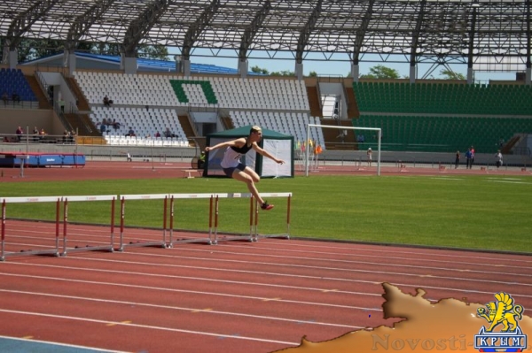 Крымские легкоатлеты выиграли более 40 медалей на соревнованиях в Майкопе (ФОТО) - «Спорт Крыма» Крымские легкоатлеты выиграли более 40 медалей на соревнованиях в Майкопе (ФОТО) - «Спорт Крыма»