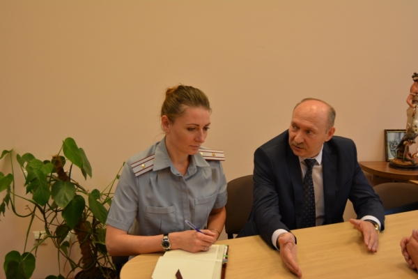 В аппарате крымского омбудсмена обсудили проблемные вопросы качества медико-санитарной помощи заключенным - «Правам человека»