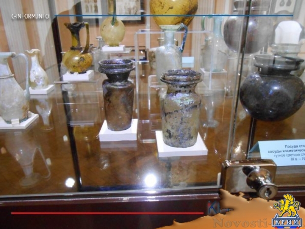 ФСБ представила в Центральном музее Тавриды изъятые у «черных археологов» ценности (ФОТО, ВИДЕО) - «70 лет Победы»