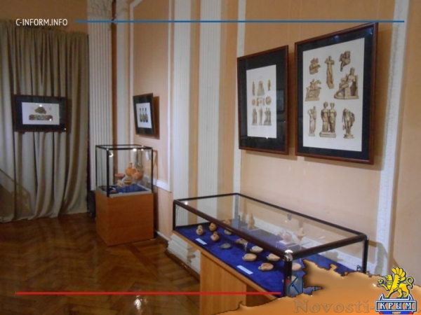 ФСБ представила в Центральном музее Тавриды изъятые у «черных археологов» ценности (ФОТО, ВИДЕО) - «70 лет Победы»