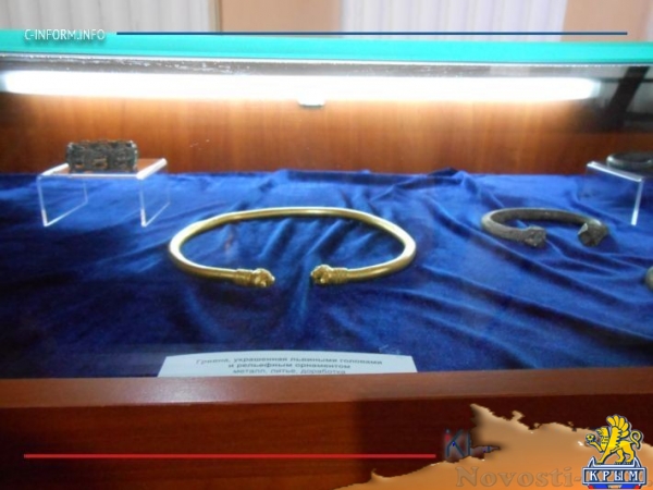 ФСБ представила в Центральном музее Тавриды изъятые у «черных археологов» ценности (ФОТО, ВИДЕО) - «70 лет Победы»