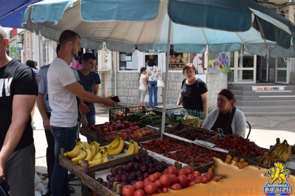 В Симферополе у торговцев отбирали молоко и выливали в канализацию - «Новости Крыма»