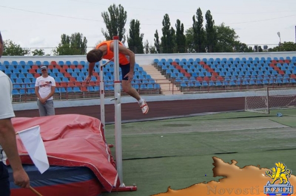 Призёры первого чемпионата по легкоатлетическим эстафетам с барьерами определены в Симферополе (ФОТО) - «Спорт Крыма»
