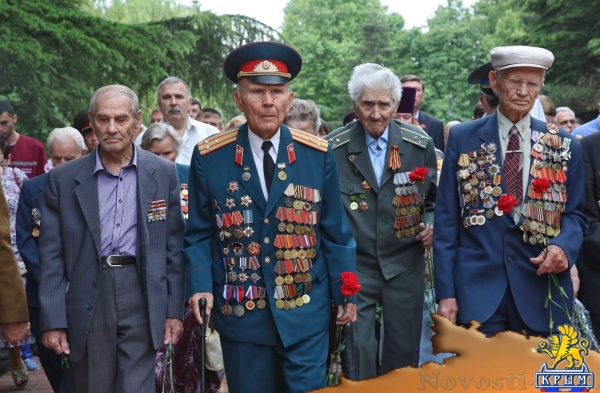 В день памяти и скорби в Симферополе возложили цветы к могиле Неизвестного солдата (ФОТО) - «Симферополь»