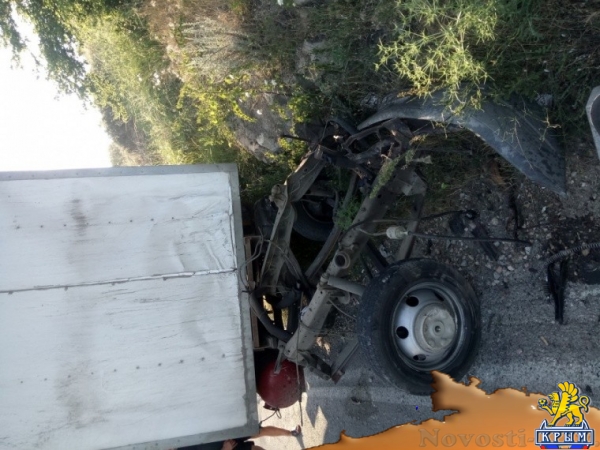 Под Севастополем у грузовика оторвало кабину - «Происшествия»