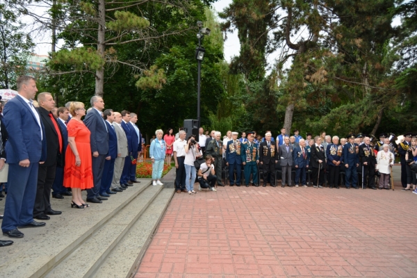 В крымской столице прошли мероприятия, посвященные Дню памяти и скорби - «Правам человека» В крымской столице прошли мероприятия, посвященные Дню памяти и скорби - «Правам человека»