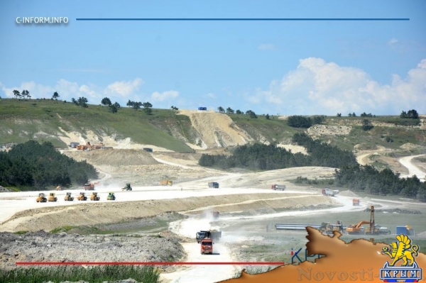 Строители уложили первый асфальт на километровом участке трассы Дубки – Левадки под Симферополем (ФОТО, ВИДЕО) - «Культура Крыма»