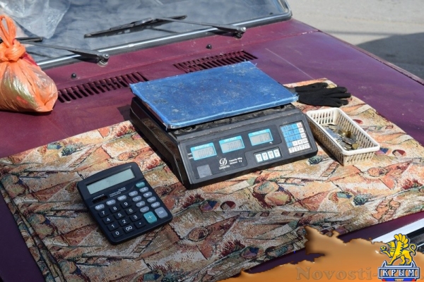 Стихийщики заняли предоставленные властями Симферополя 50 мест на Центральном рынке (ФОТО) - «Культура Крыма»