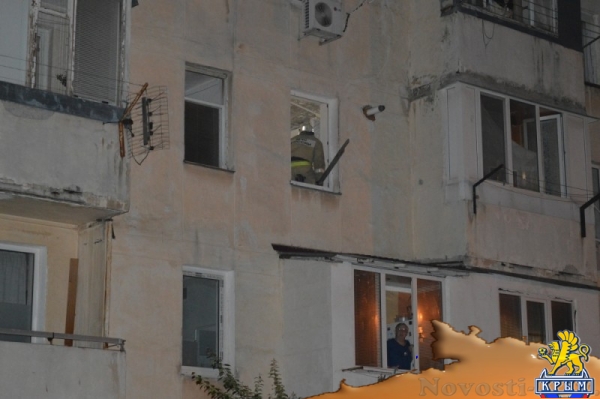 В Севастополе спасли мужчину, который застрял между этажами многоэтажки (ФОТО)  - «Происшествия»