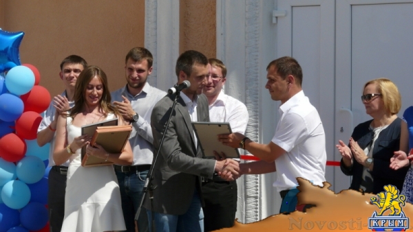 В Стаханове открыли Центр молодежных инициатив (ФОТО) - «Общество Крыма»