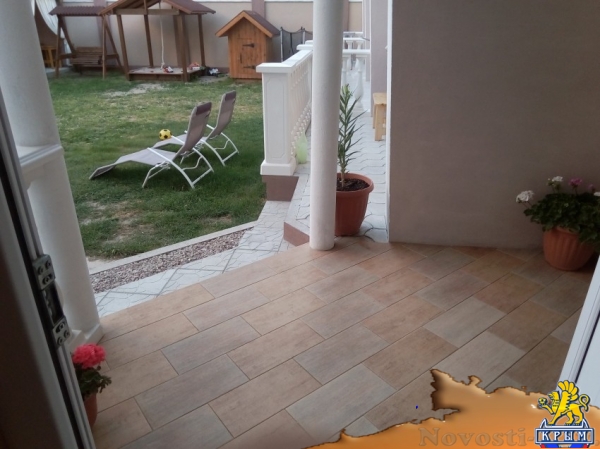 Отдых-эконом в Евпатории. Апартаменты и Номера в Гостевом доме (Штормовое - 24 км от Евпатории). СКИДКА 5% НА 19-27 июля! Отдых в Крыму 2017 - жильё в Крыму без посредников - «Отдых в Евпатории»