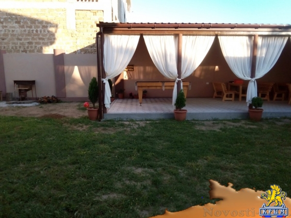 Отдых-эконом в Евпатории. Апартаменты и Номера в Гостевом доме (Штормовое - 24 км от Евпатории). СКИДКА 5% НА 19-27 июля! Отдых в Крыму 2017 - жильё в Крыму без посредников - «Отдых в Евпатории»