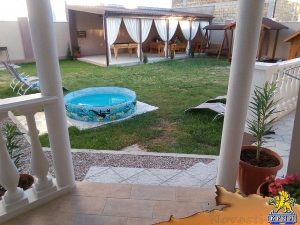 Отдых-эконом в Евпатории. Апартаменты и Номера в Гостевом доме (Штормовое - 24 км от Евпатории). СКИДКА 5% НА 19-27 июля! Отдых в Крыму 2017 - жильё в Крыму без посредников - «Отдых в Евпатории»