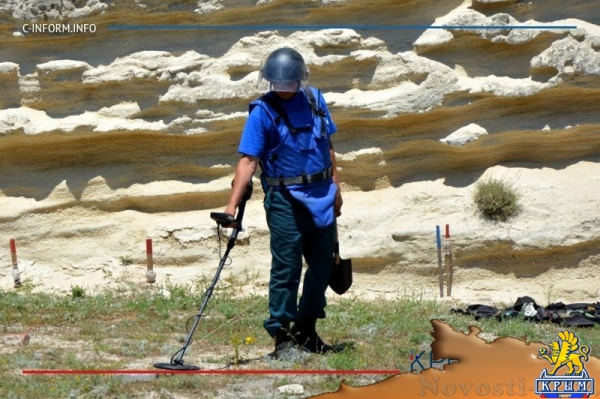 Отголоски войны: пиротехники «Лидера» разминируют крепость у Крымского моста - «Экономика Крыма»