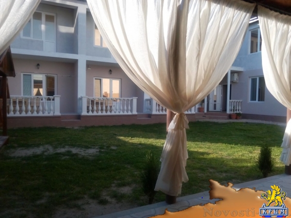 Отдых-эконом в Евпатории. Апартаменты и Номера в Гостевом доме (Штормовое - 24 км от Евпатории). СКИДКА 10% НА 19-27 июля! Отдых в Крыму 2017 - жильё в Крыму без посредников - «Отдых в Евпатории»