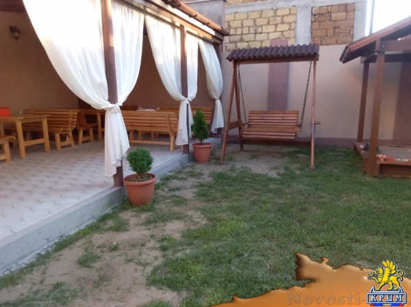 Отдых-эконом в Евпатории. Апартаменты и Номера в Гостевом доме (Штормовое - 24 км от Евпатории). СКИДКА 10% НА 19-27 июля! Отдых в Крыму 2017 - жильё в Крыму без посредников - «Отдых в Евпатории»