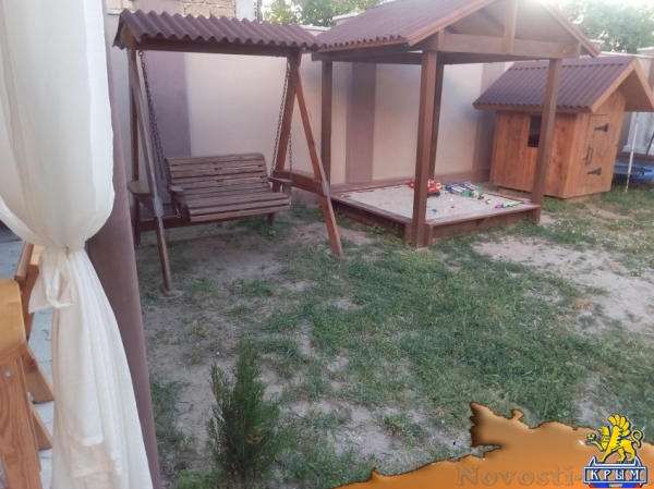 Отдых-эконом в Евпатории. Апартаменты и Номера в Гостевом доме (Штормовое - 24 км от Евпатории). СКИДКА 10% НА 19-27 июля! Отдых в Крыму 2017 - жильё в Крыму без посредников - «Отдых в Евпатории»