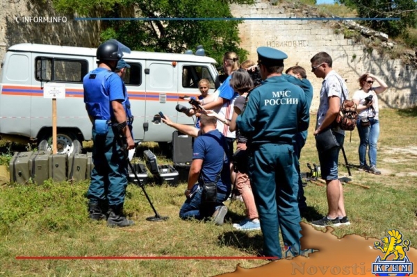 Отголоски войны: пиротехники «Лидера» разминируют крепость у Крымского моста - «70 лет Победы»