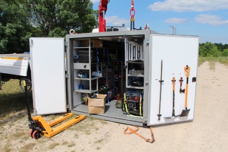 На вооружение крымских спасателей поступил новый мобильный комплекс - «МЧС»