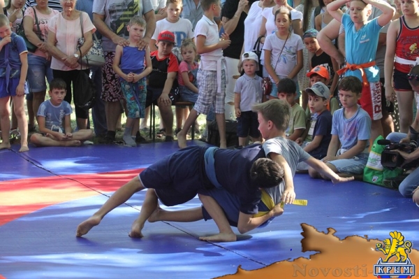 Спортсмен клуба «Слава» стал абсолютным чемпионом в борьбе на поясах - «Керчь»
