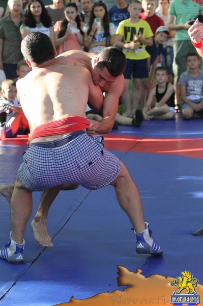 Спортсмен клуба «Слава» стал абсолютным чемпионом в борьбе на поясах - «Керчь»