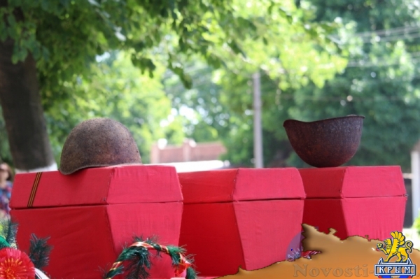 В селе Червоная Поляна перезахоронили останки расстрелянных фашистами патриотов (ФОТО) - «Общество Крыма»