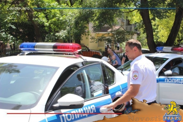 Сотрудники ГИБДД в свой праздник получили от властей Крыма 15 служебных автомобилей (ФОТО, ВИДЕО) - «Культура Крыма»