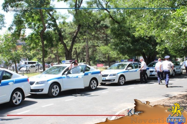Сотрудники ГИБДД в свой праздник получили от властей Крыма 15 служебных автомобилей (ФОТО, ВИДЕО) - «Культура Крыма»
