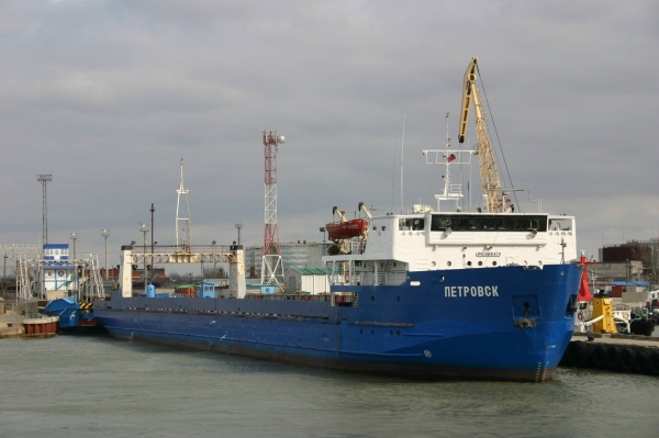 Специалисты Госкомрегистра оформляют документы на сооружение Азовского вагонопереходного моста в порту Крым - «Госкомрегистр»